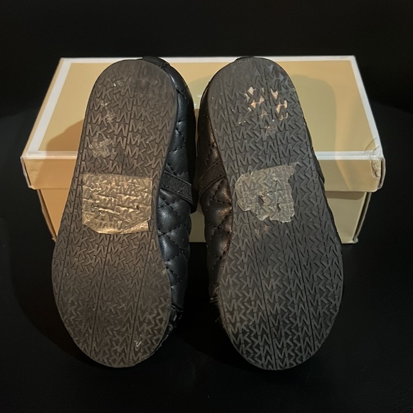 Michael Kors flat shoes - Picture 3 of 4